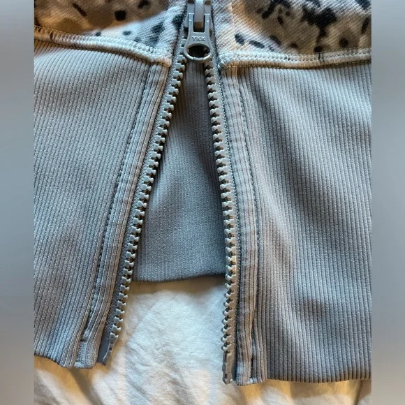 Lululemon Nice Asana Jacket - Picture 3 of 10